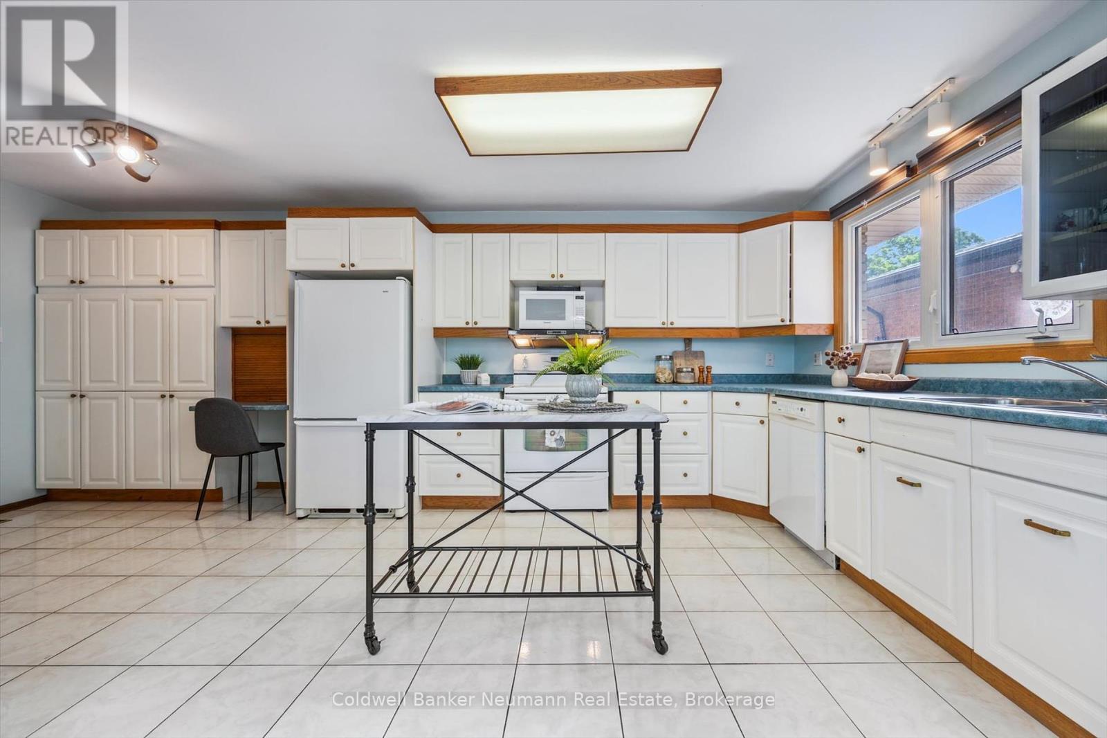 35 Rickson Avenue, Guelph, Ontario  N1G 2W9 - Photo 15 - X12215004
