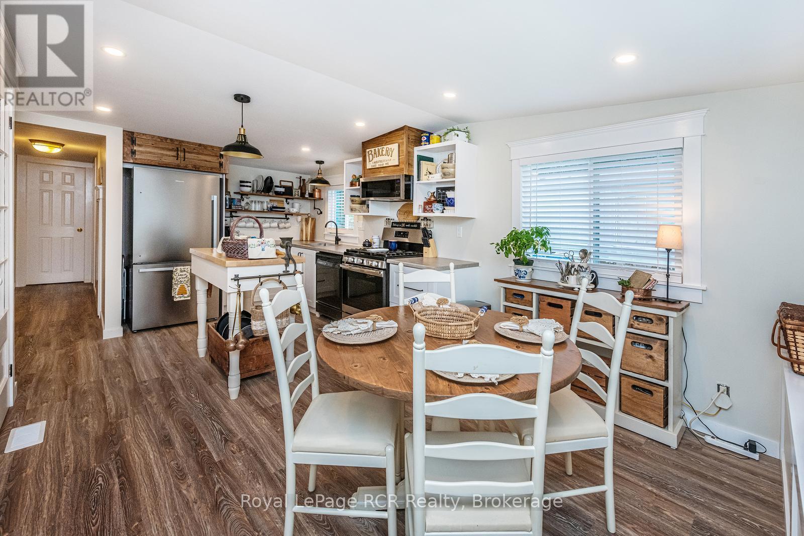 432 Pine Pass, Centre Wellington, Ontario  N1M 2W5 - Photo 5 - X12215011