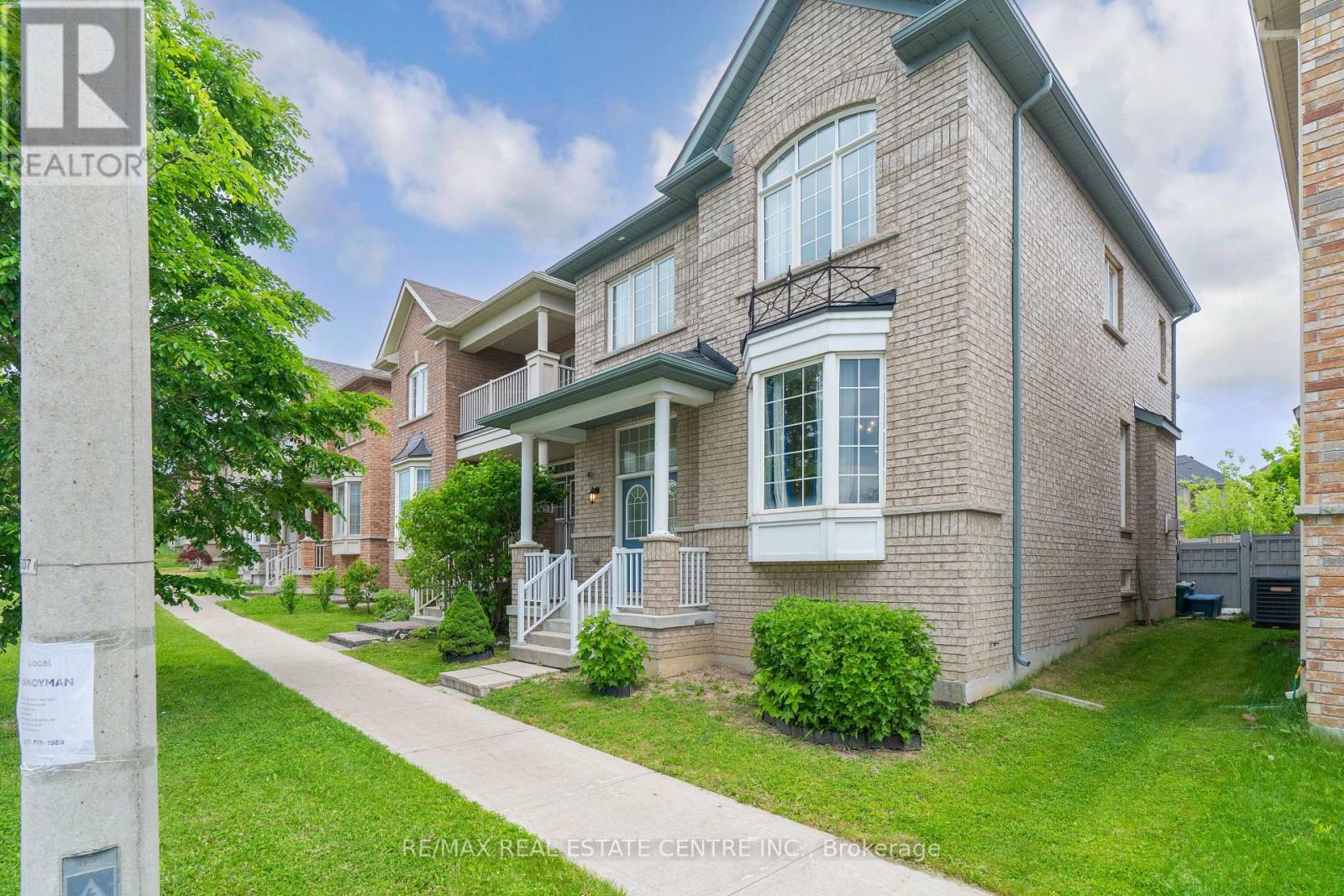 22 Jocada Court, Richmond Hill (Oak Ridges), Ontario  L4E 0Z5 - Photo 3 - N12212719