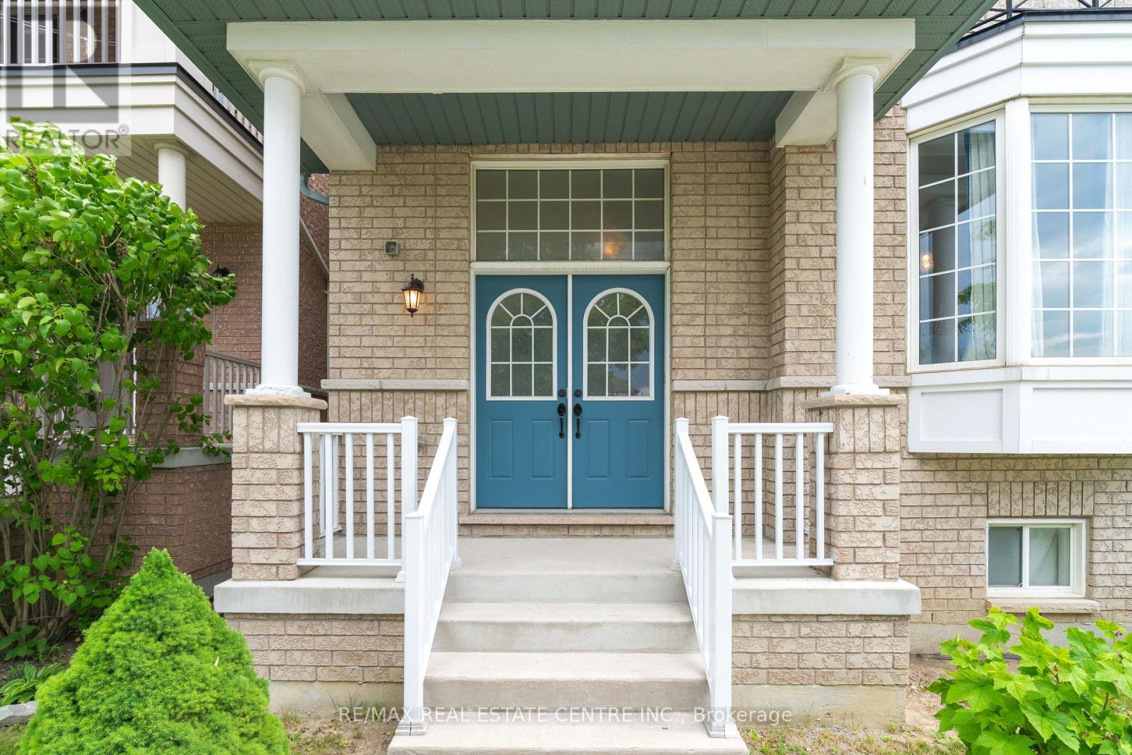 22 Jocada Court, Richmond Hill (Oak Ridges), Ontario  L4E 0Z5 - Photo 4 - N12212719