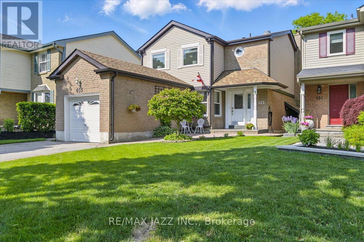 653 COWAN CIRCLE, Pickering, Ontario