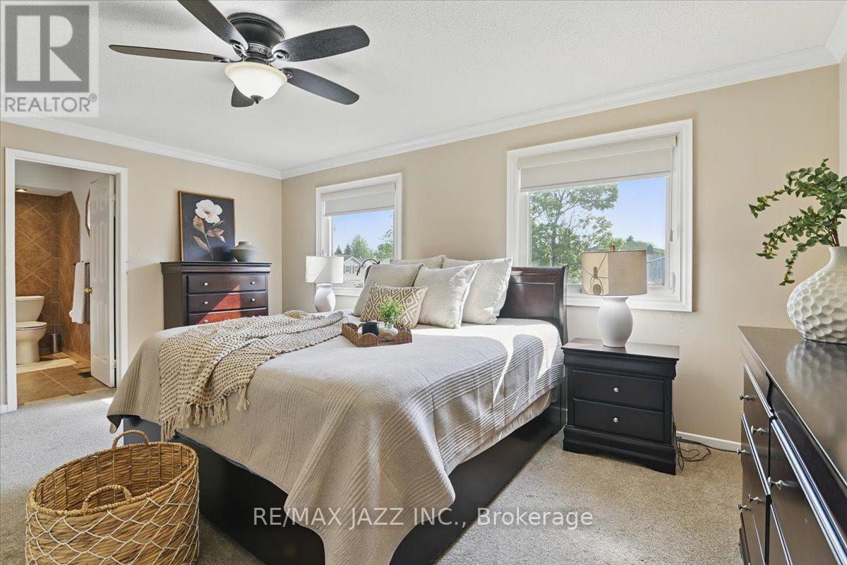 653 Cowan Circle, Pickering, Ontario  L1W 3K6 - Photo 24 - E12214966
