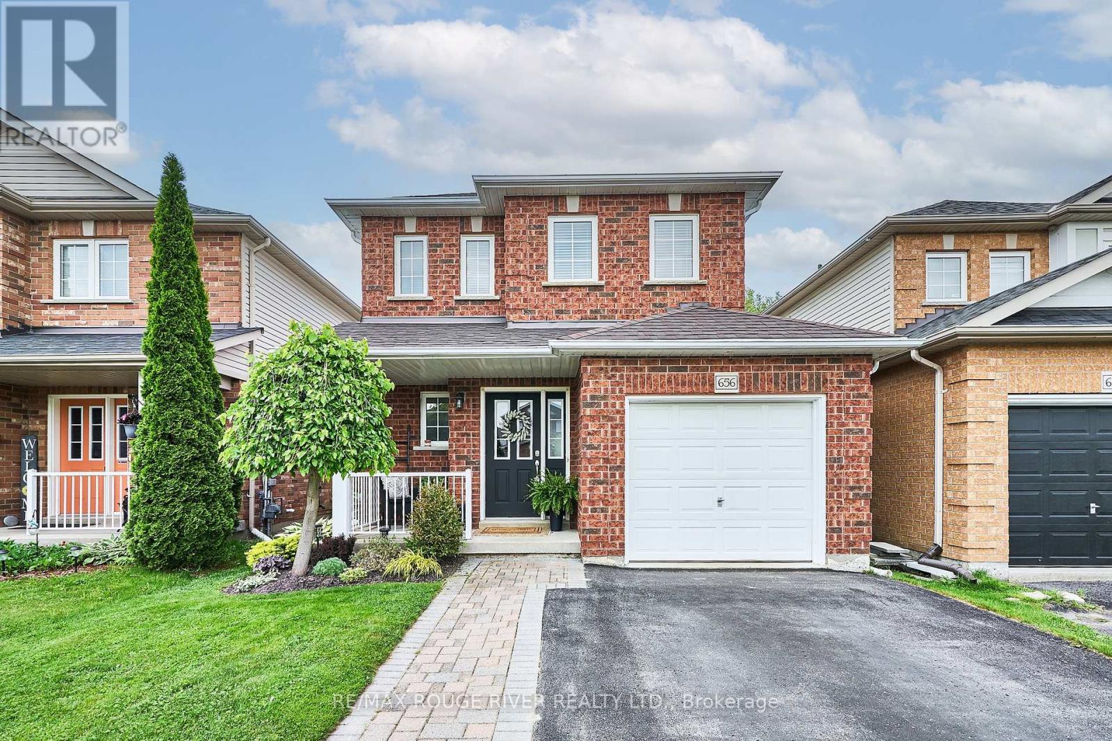 656 WOODMOUNT CRESCENT, Oshawa, Ontario