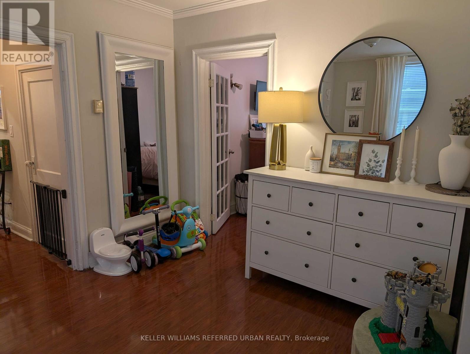 Main - 591 Jane Street, Toronto, Ontario  M6S 4A3 - Photo 5 - W12206622