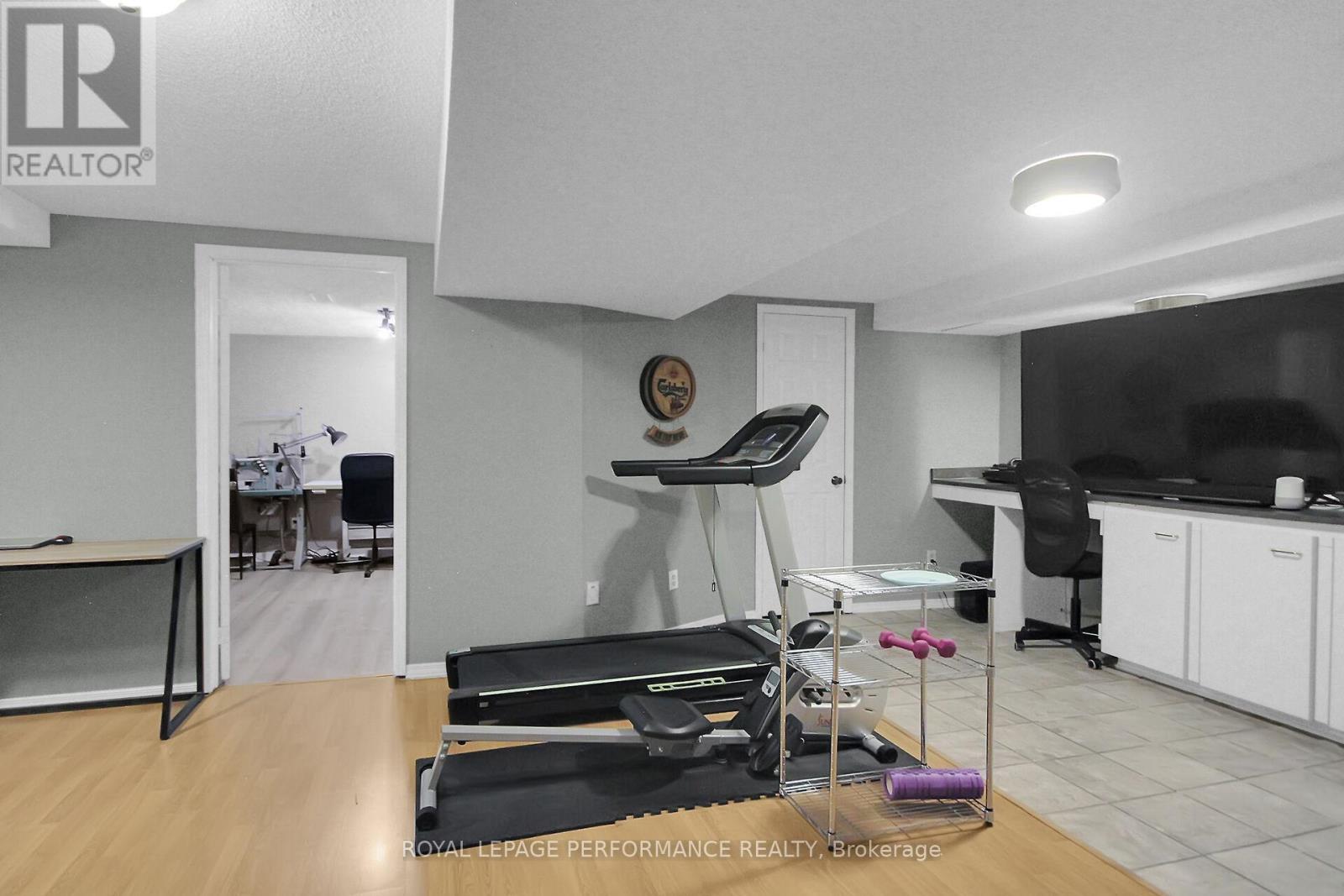 24 Ayton Lane, Ottawa, Ontario  K2K 2J5 - Photo 26 - X12215010