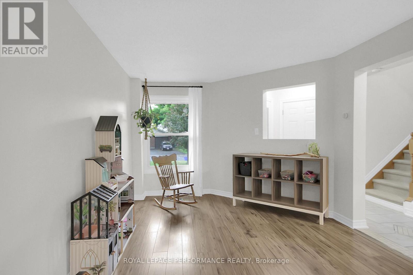 24 Ayton Lane, Ottawa, Ontario  K2K 2J5 - Photo 4 - X12215010