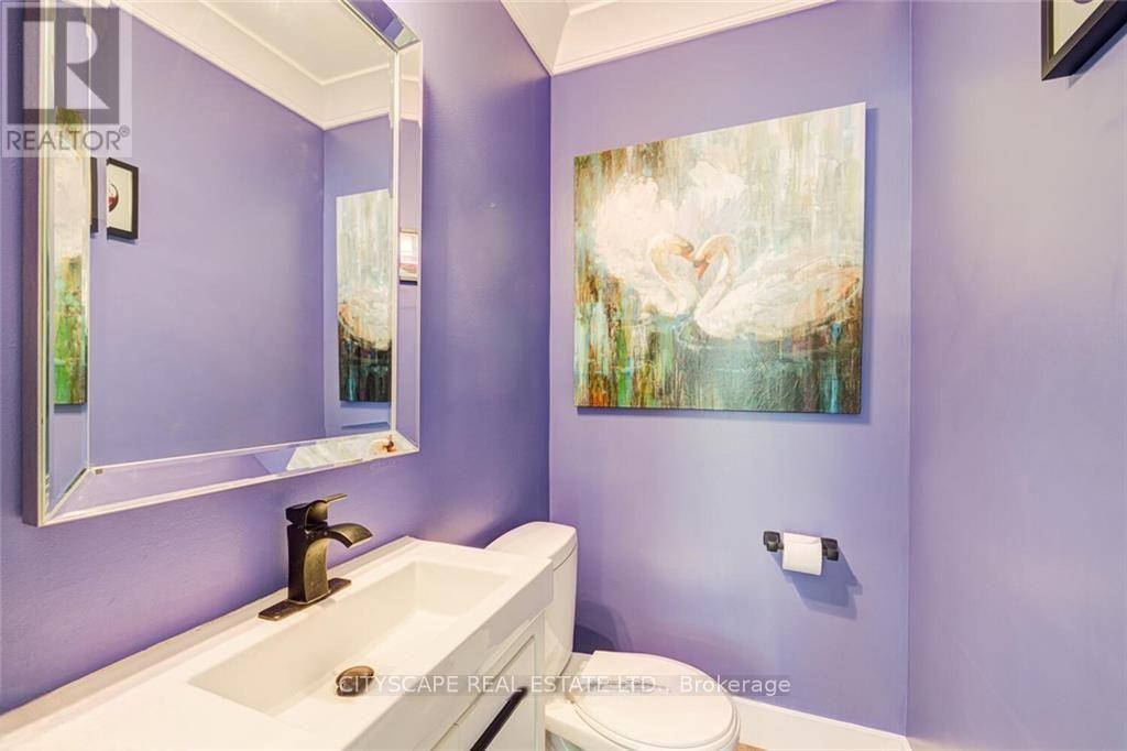 Photo 14 of 39 for 621 Glasgow Street N