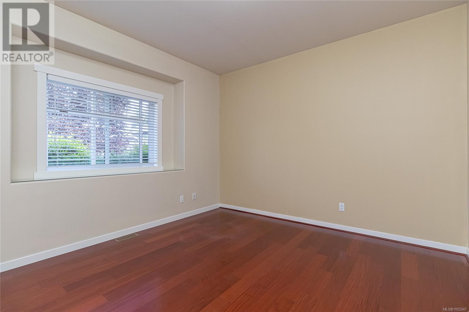 2211 Graduation Pl, Saanich, British Columbia  V8N 6N3 - Photo 37 - 1002947