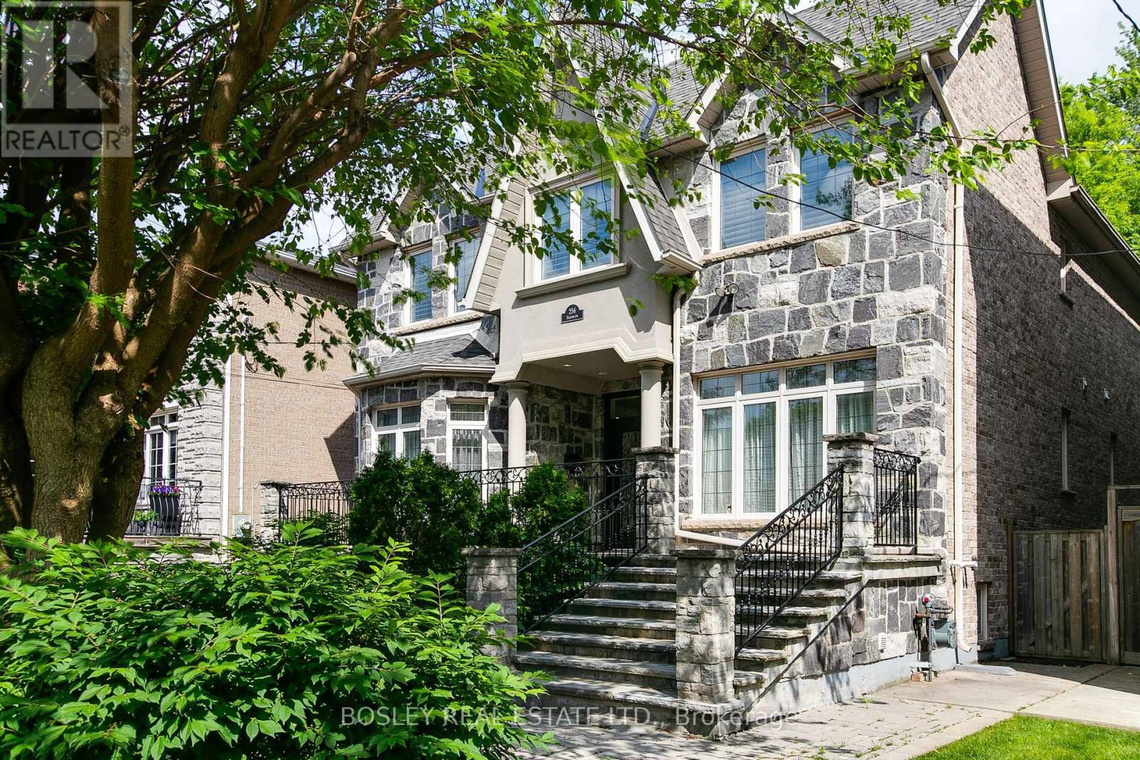 256 Haddington Avenue, Toronto (Bedford Park-Nortown), Ontario  M5M 2P9 - Photo 4 - C12212364