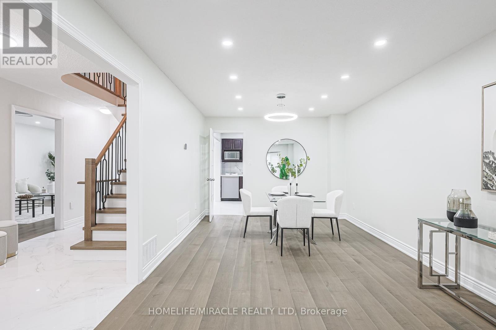 3 Hawkway Court, Brampton (Fletcher's West), Ontario  L6Y 4K7 - Photo 11 - W12212807