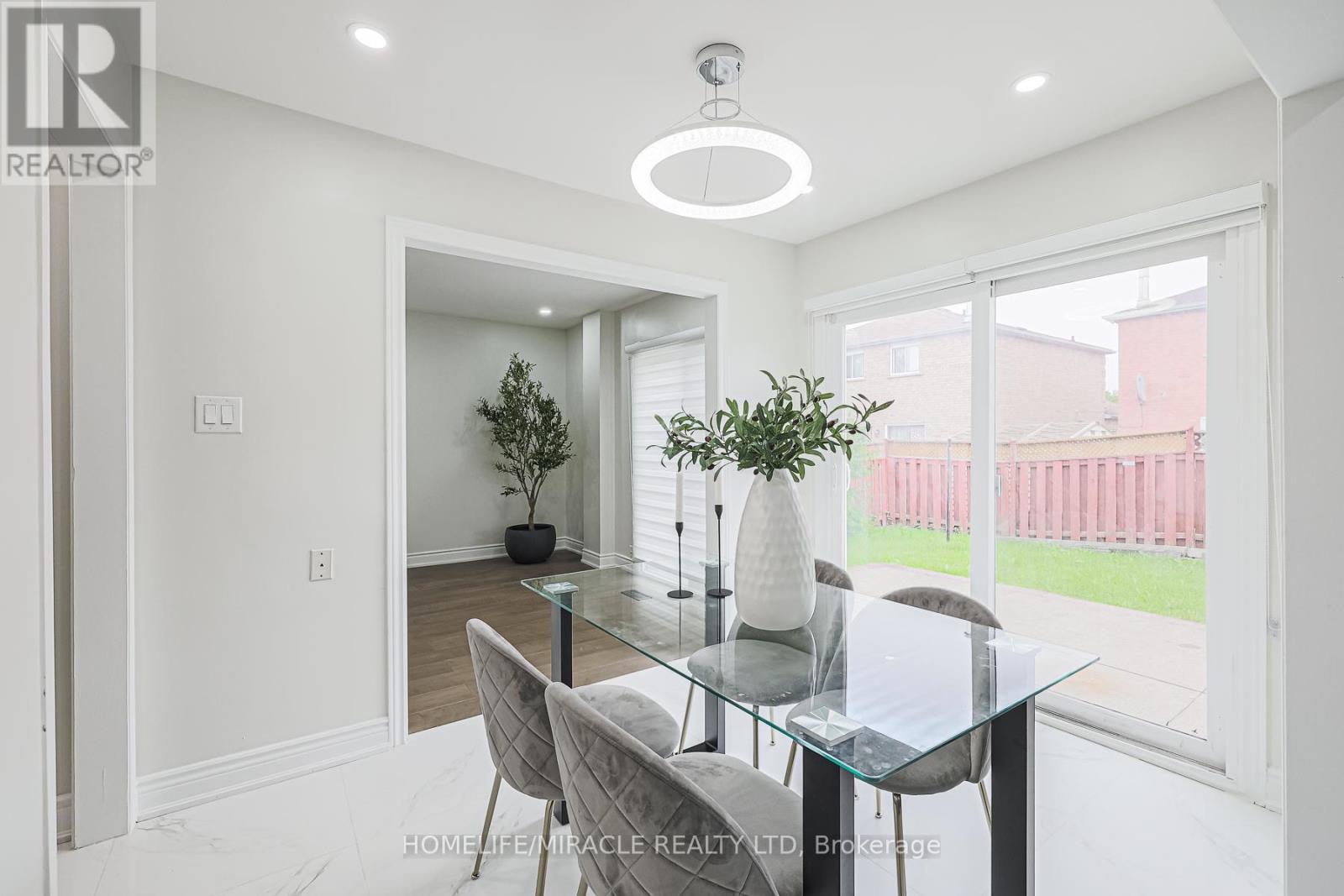 3 Hawkway Court, Brampton (Fletcher's West), Ontario  L6Y 4K7 - Photo 19 - W12212807