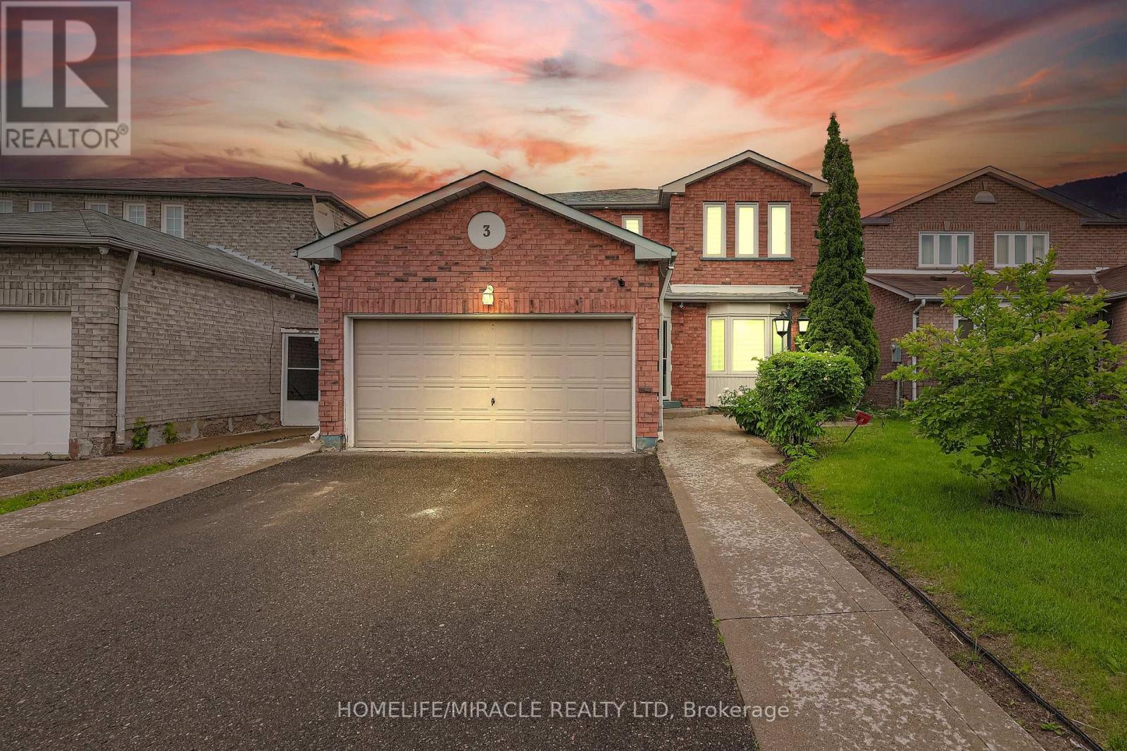 3 Hawkway Court, Brampton (Fletcher's West), Ontario  L6Y 4K7 - Photo 1 - W12212807