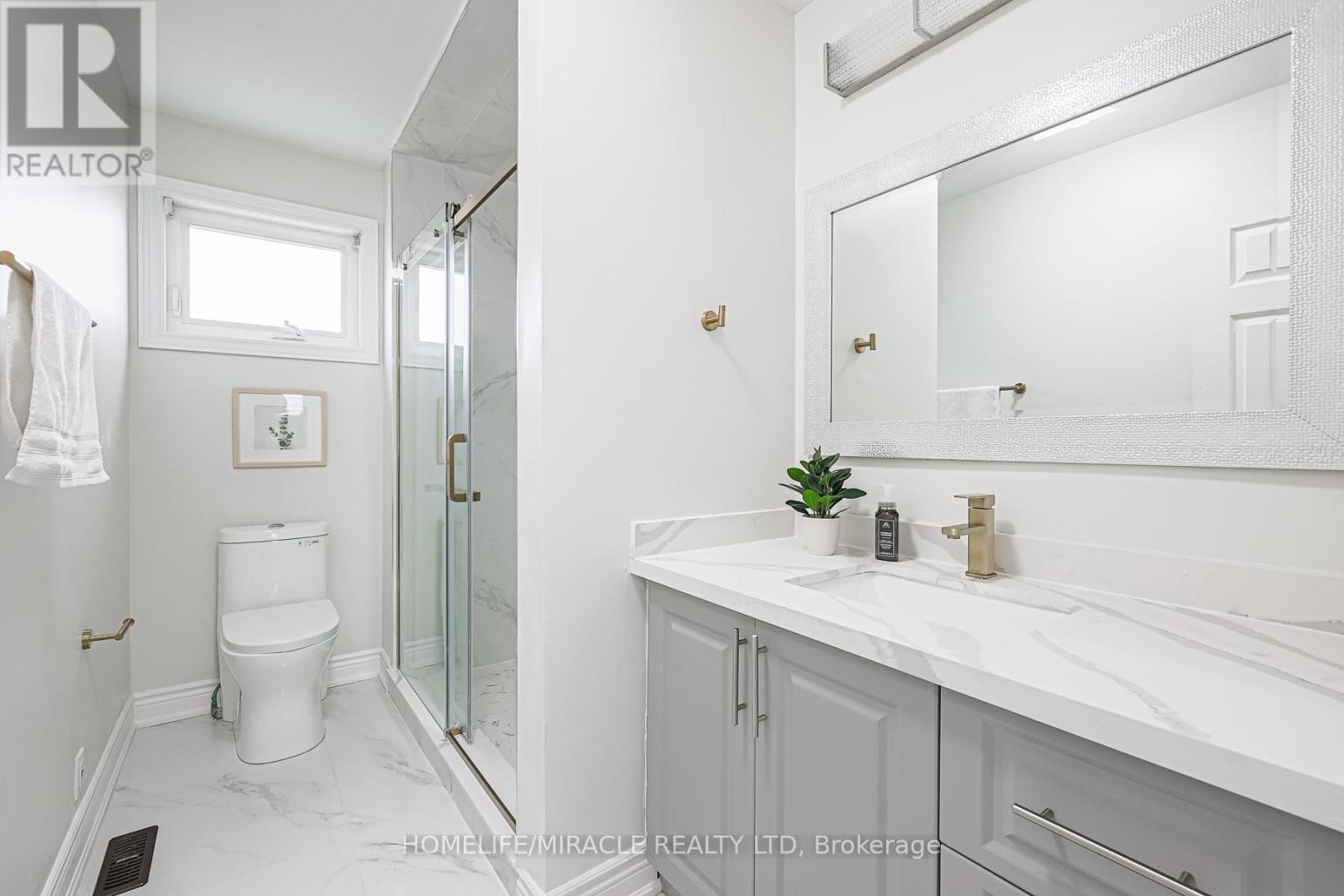 3 Hawkway Court, Brampton (Fletcher's West), Ontario  L6Y 4K7 - Photo 32 - W12212807