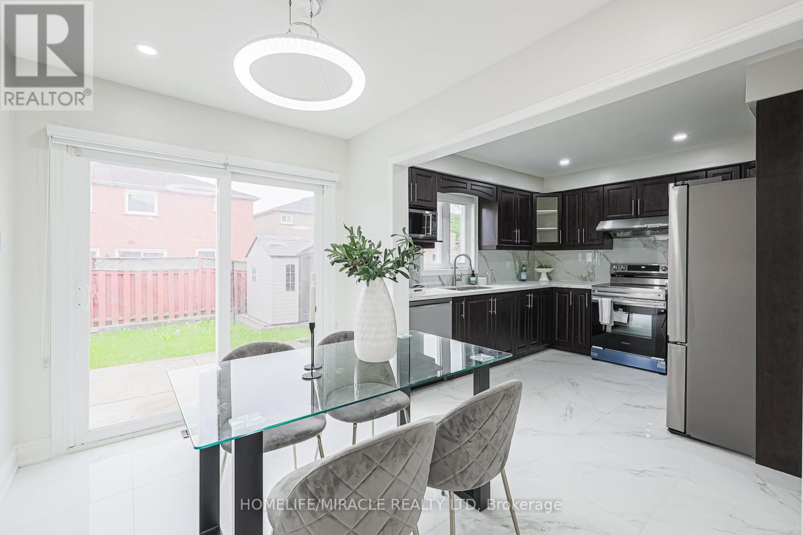 3 Hawkway Court, Brampton (Fletcher's West), Ontario  L6Y 4K7 - Photo 20 - W12212807