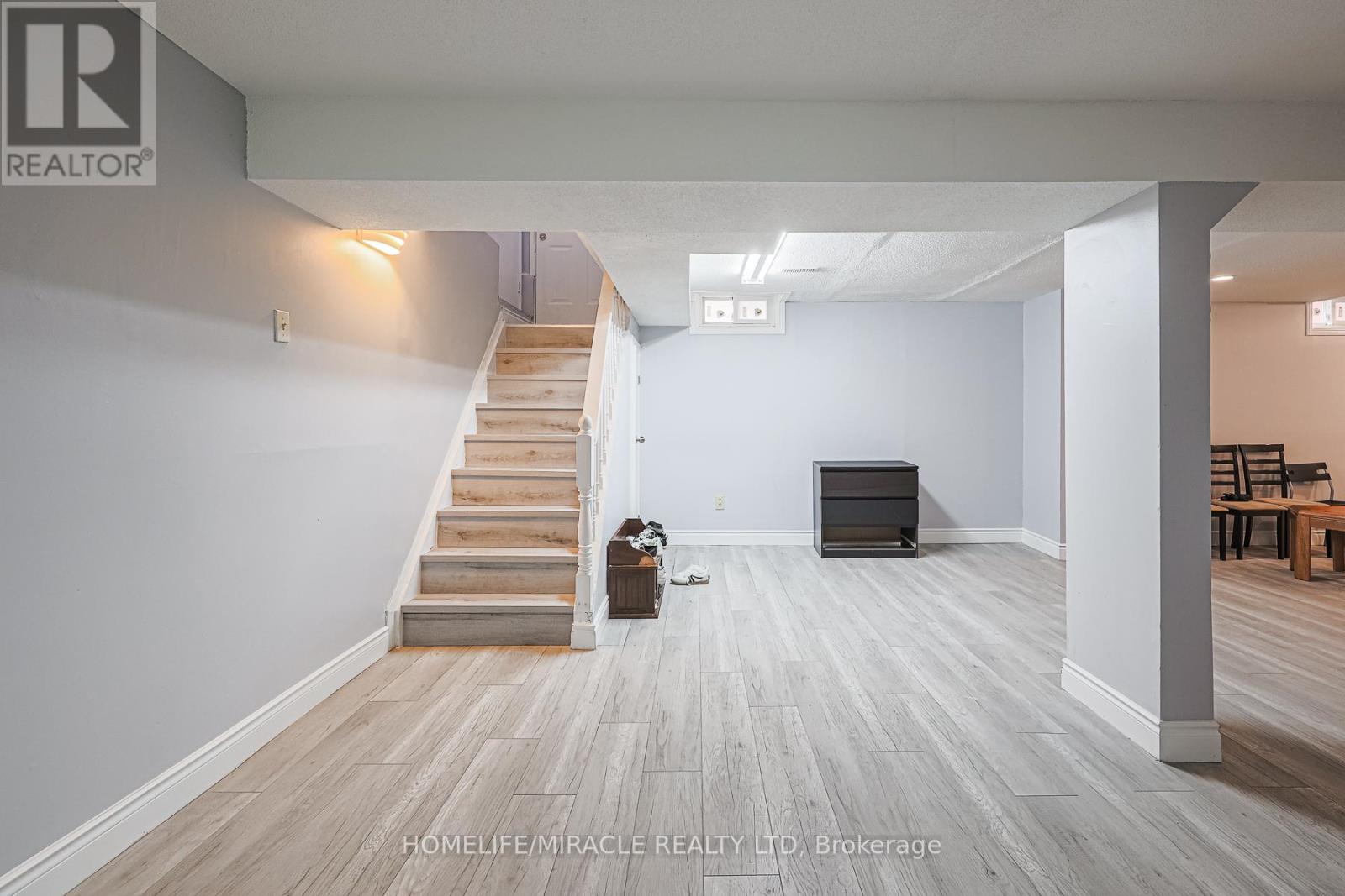 3 Hawkway Court, Brampton (Fletcher's West), Ontario  L6Y 4K7 - Photo 42 - W12212807