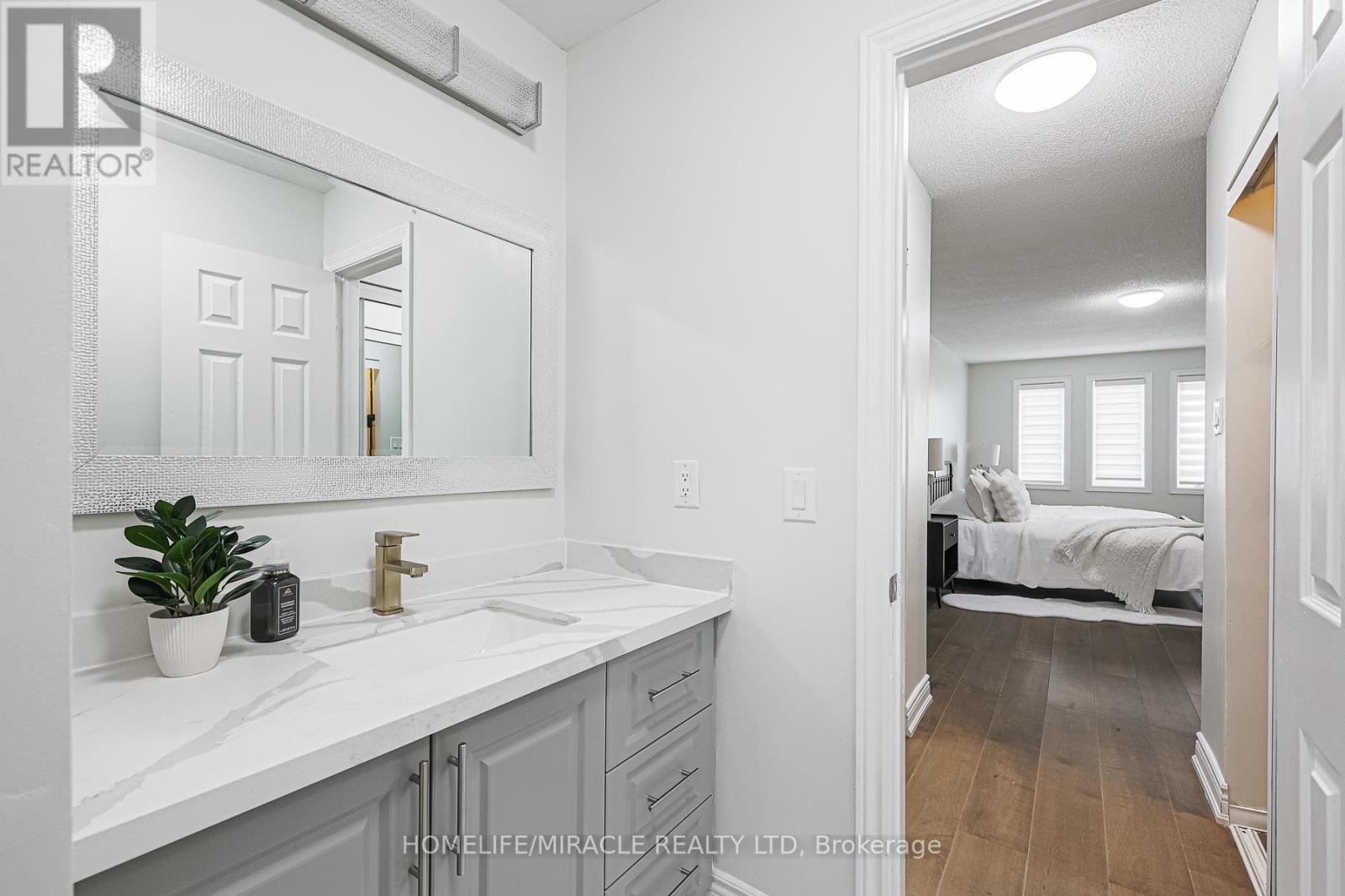 3 Hawkway Court, Brampton (Fletcher's West), Ontario  L6Y 4K7 - Photo 33 - W12212807
