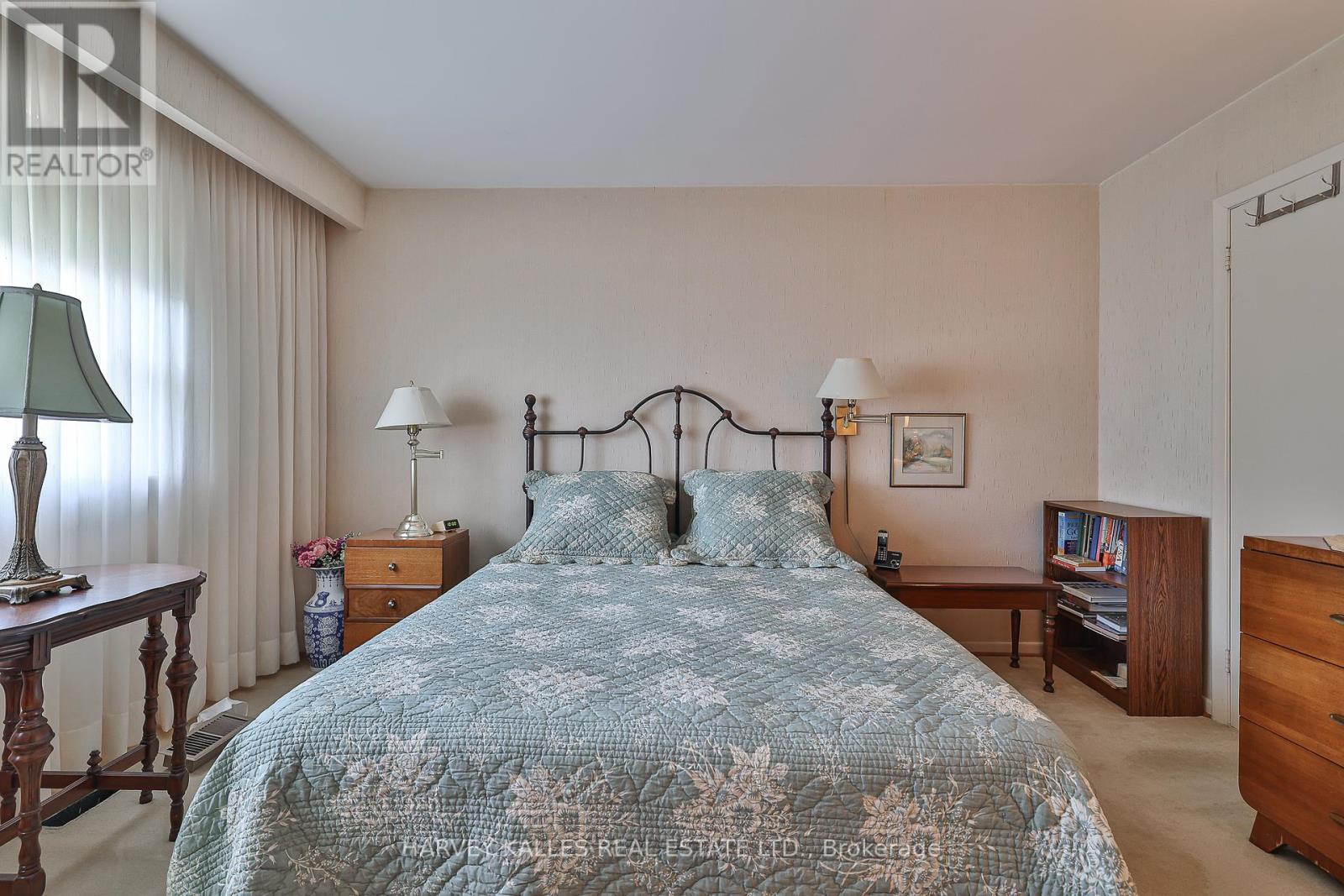 140 Fenn Avenue, Toronto, Ontario  M2P 1X6 - Photo 12 - C12214992