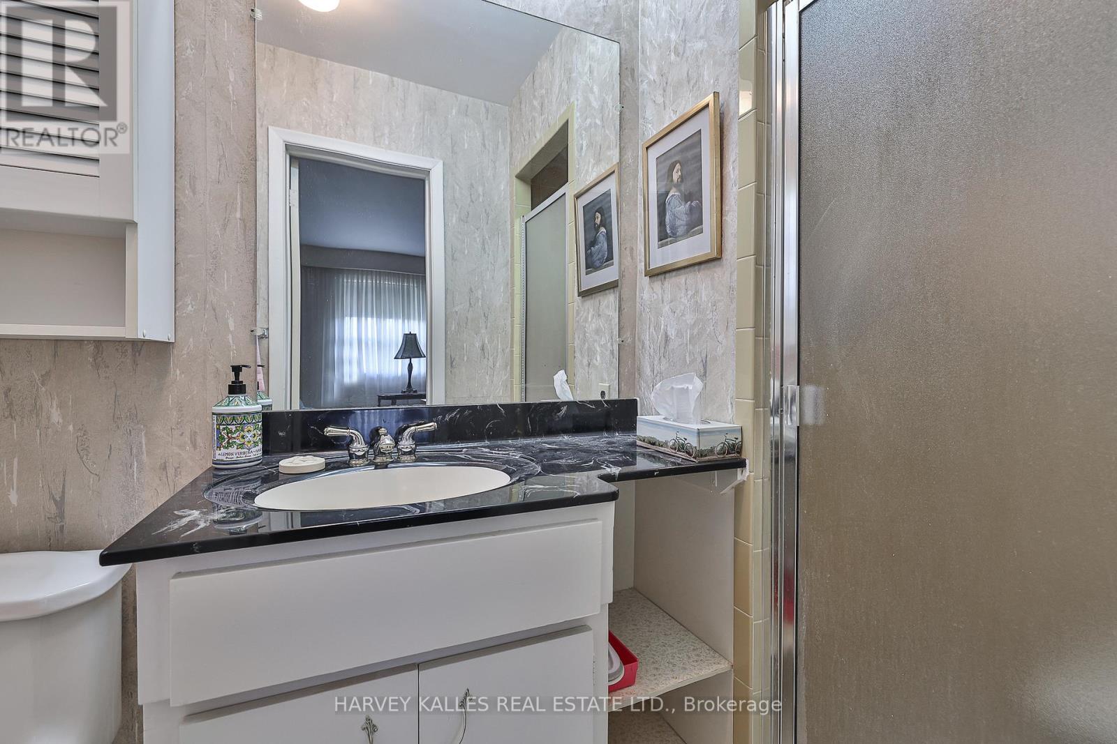 140 Fenn Avenue, Toronto, Ontario  M2P 1X6 - Photo 13 - C12214992