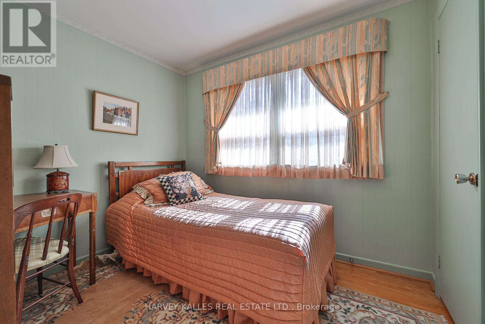 140 Fenn Avenue, Toronto, Ontario  M2P 1X6 - Photo 14 - C12214992