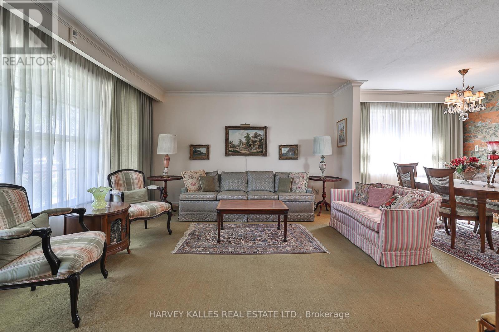 140 Fenn Avenue, Toronto, Ontario  M2P 1X6 - Photo 3 - C12214992