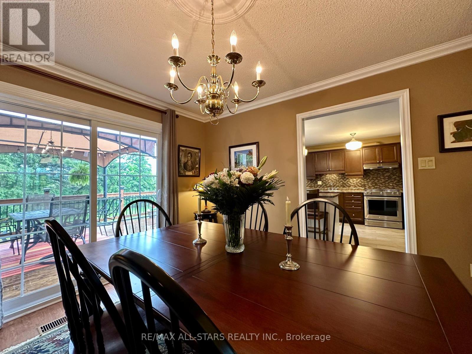 243 West Street, Kawartha Lakes, Ontario  K0M 1A0 - Photo 10 - X12182400