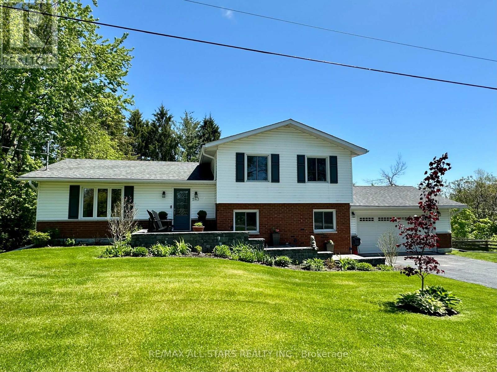 243 West Street, Kawartha Lakes, Ontario  K0M 1A0 - Photo 3 - X12182400