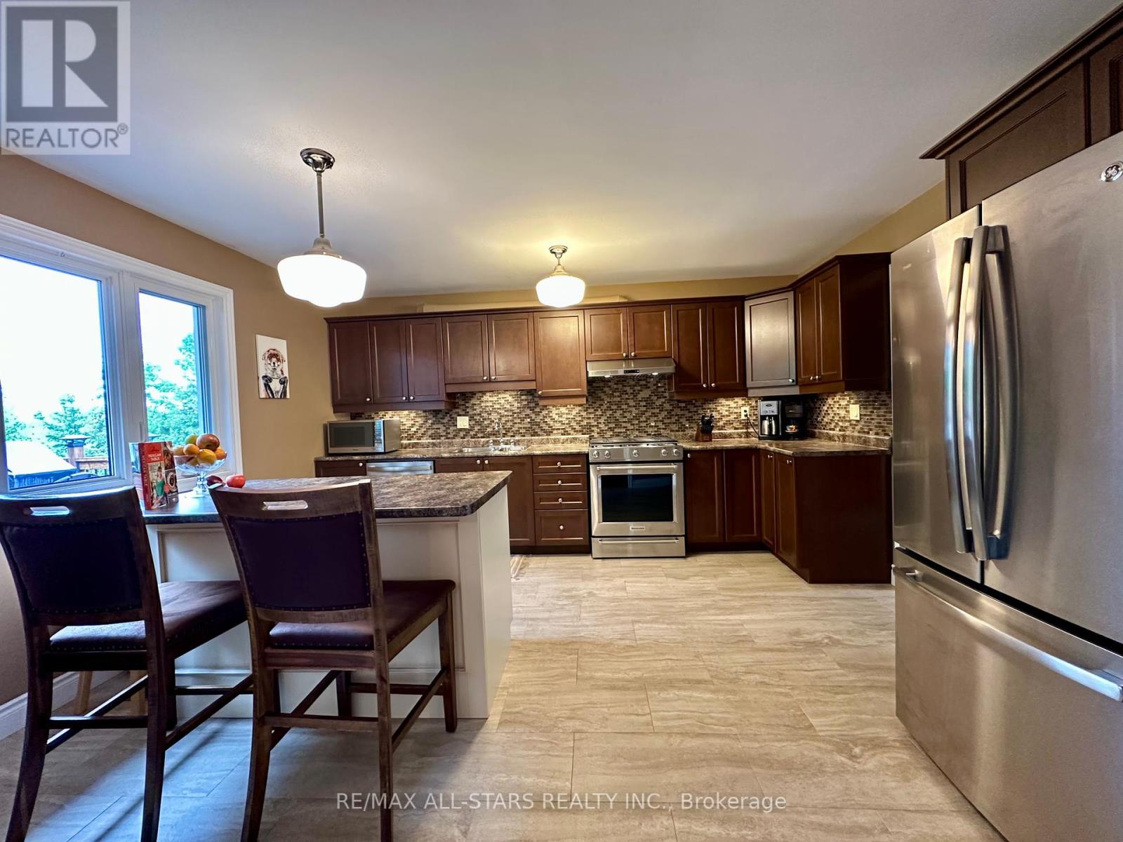 243 West Street, Kawartha Lakes, Ontario  K0M 1A0 - Photo 8 - X12182400