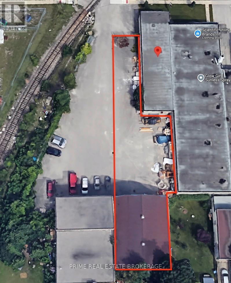 501 Bathurst Street, London East, Ontario  N6B 1P5 - Photo 1 - X12083738