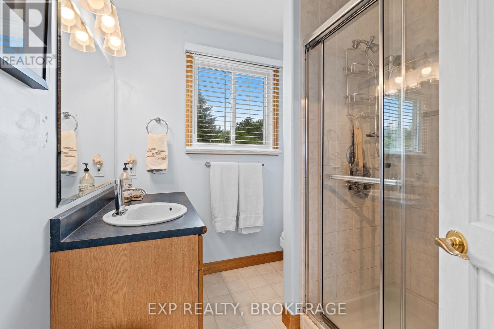 168b Gold Coast Lane, Frontenac Islands (The Islands), Ontario  K0H 2Y0 - Photo 29 - X12214751