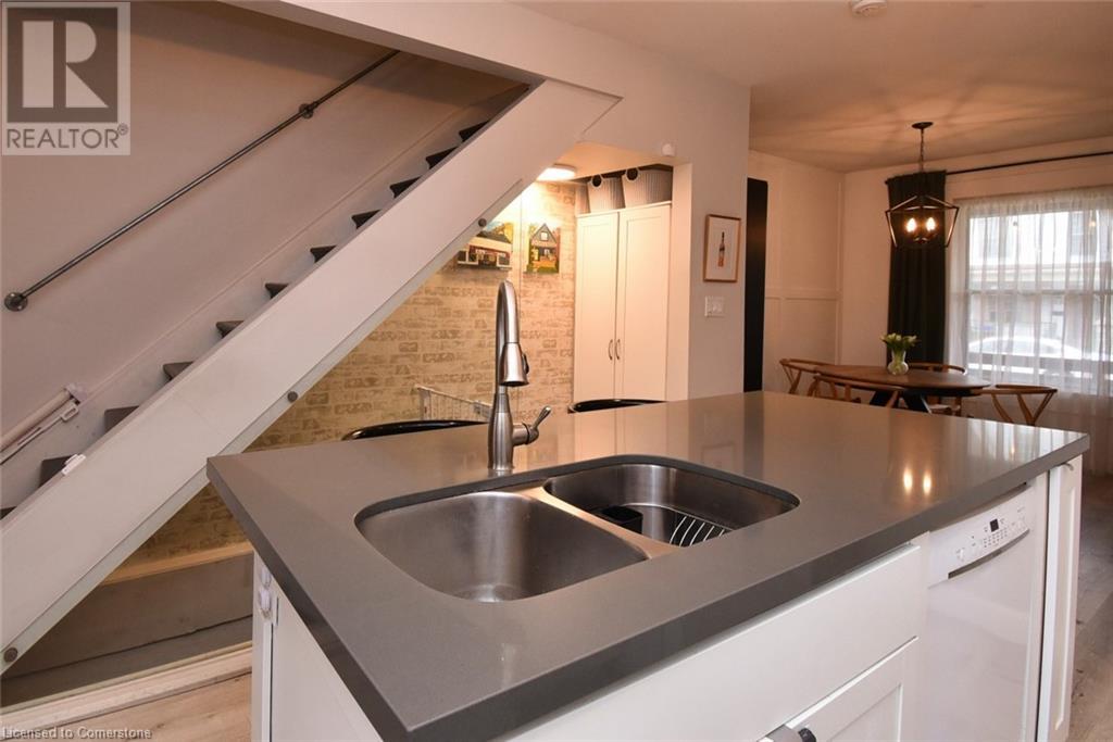 61 Chestnut Avenue, Hamilton, Ontario  L8L 6K8 - Photo 23 - 40711920