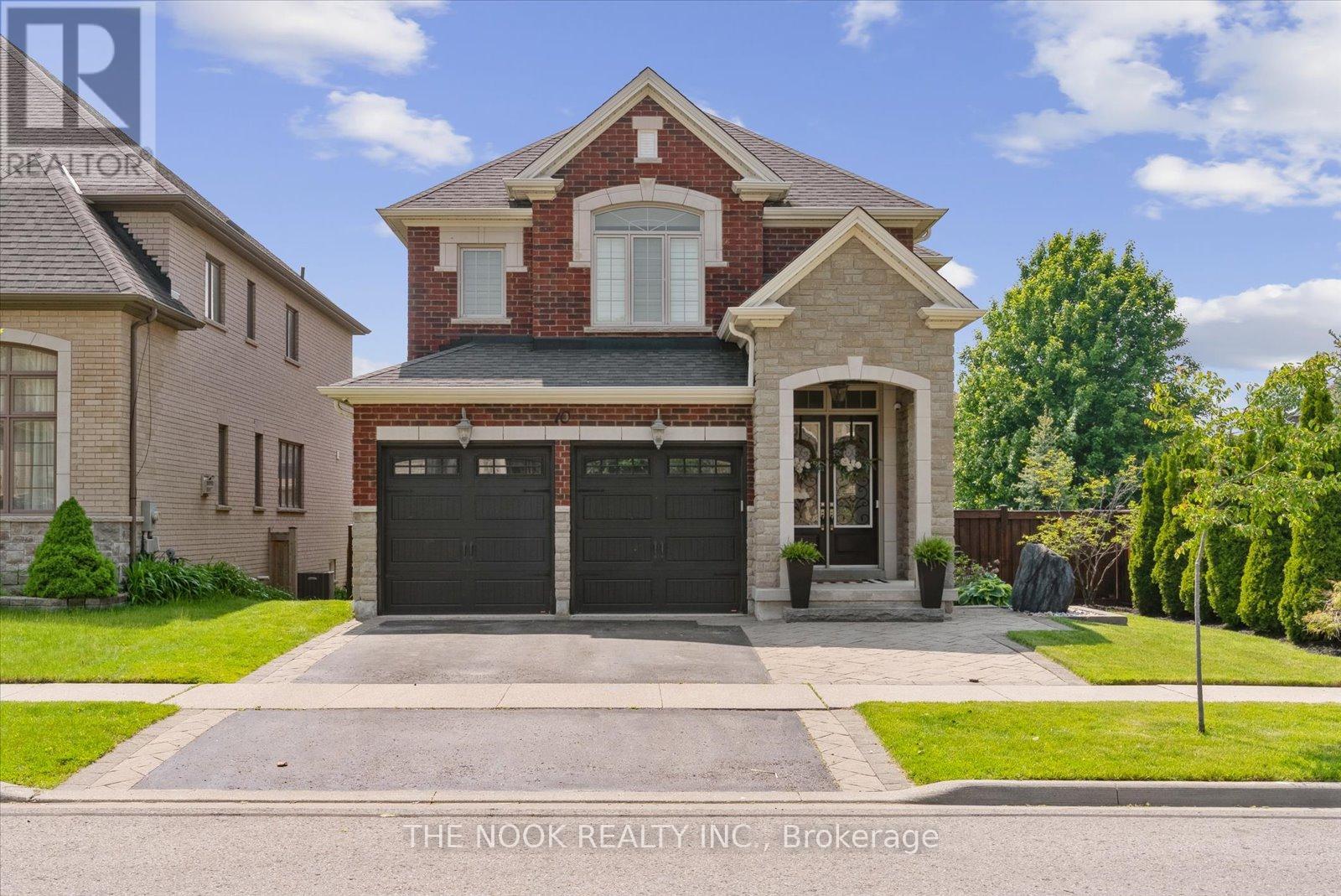 10 HEATHFIELD STREET, Whitby, Ontario