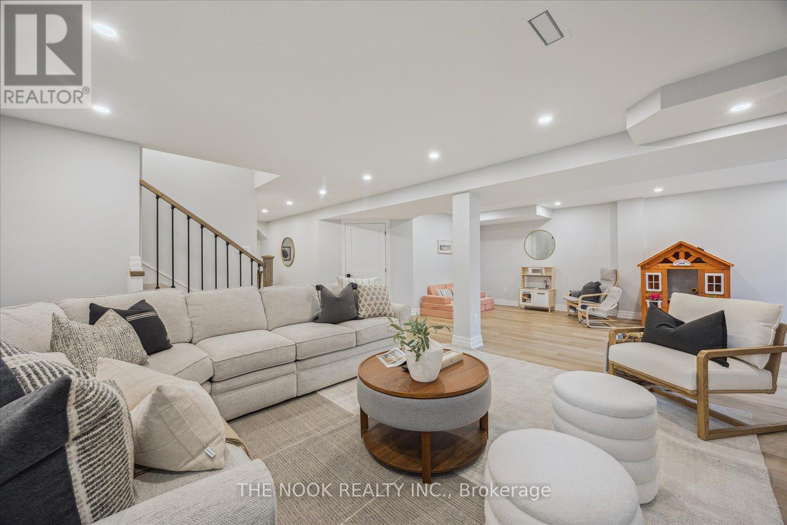 10 Heathfield Street, Whitby, Ontario  L1R 0L1 - Photo 29 - E12215072