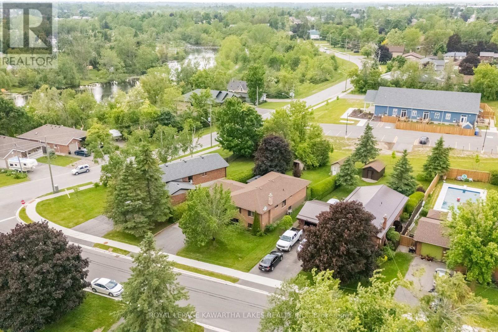 12 Hillside Drive, Kawartha Lakes, Ontario  K9V 1A4 - Photo 37 - X12215114