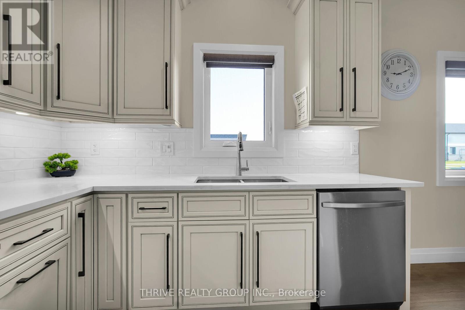 Photo 13 of 42 for 249 Middleton Avenue