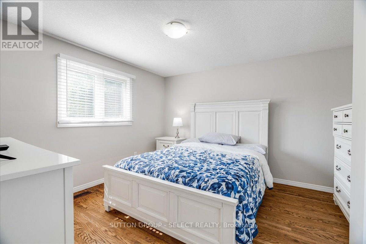 Photo 17 of 48 for 92 Ebury Crescent