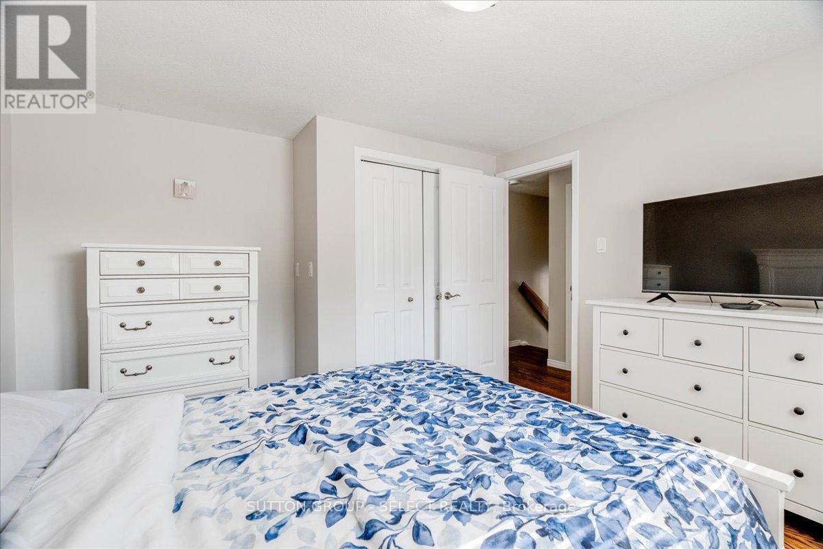 Photo 18 of 48 for 92 Ebury Crescent