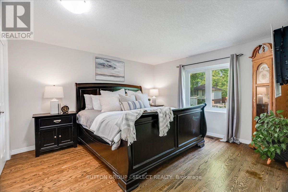 Photo 19 of 48 for 92 Ebury Crescent