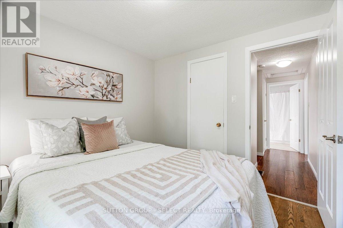 Photo 22 of 48 for 92 Ebury Crescent