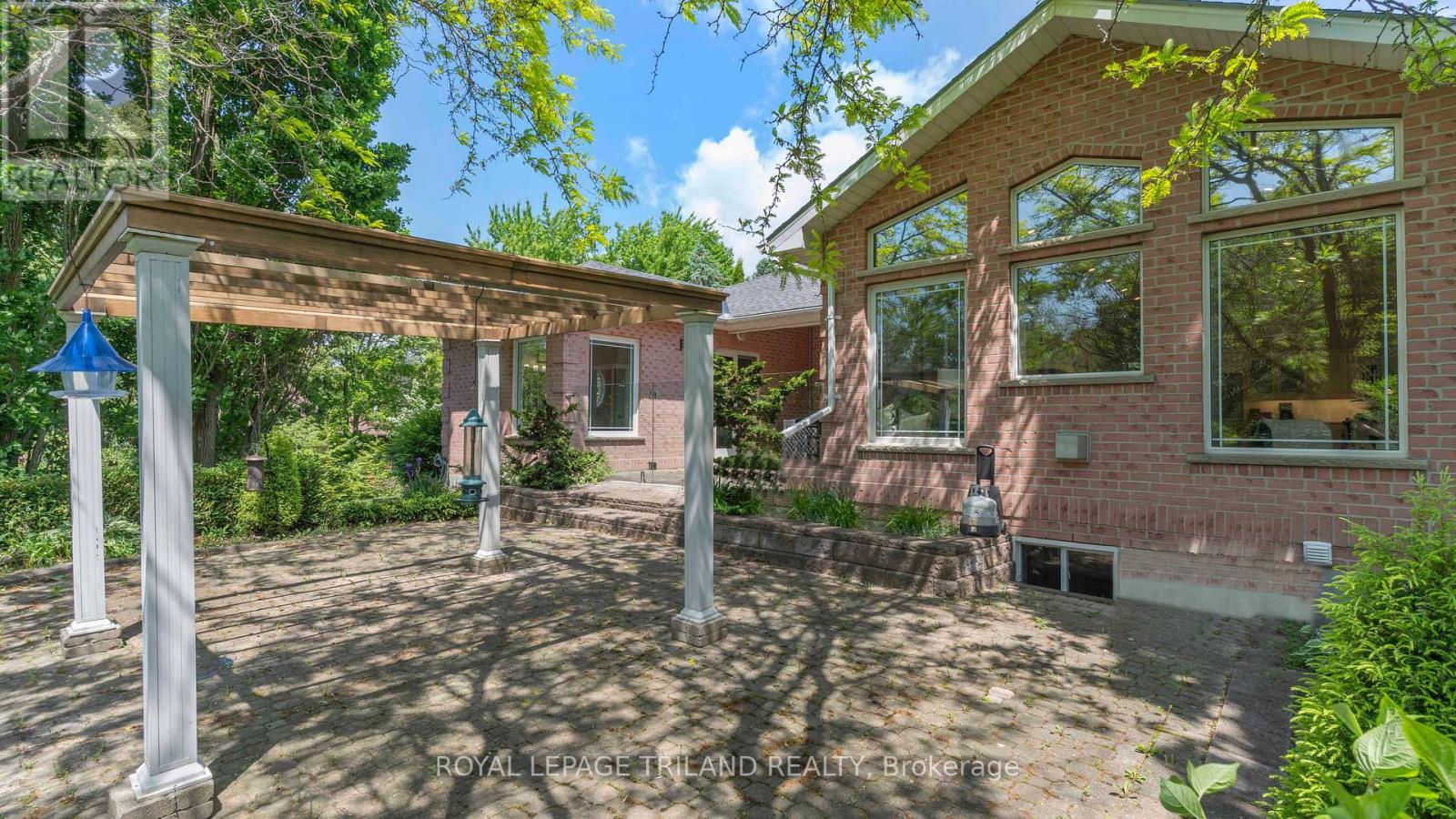 42707 Meadow Wood Lane, Central Elgin, Ontario  N0L 2L0 - Photo 24 - X12215118