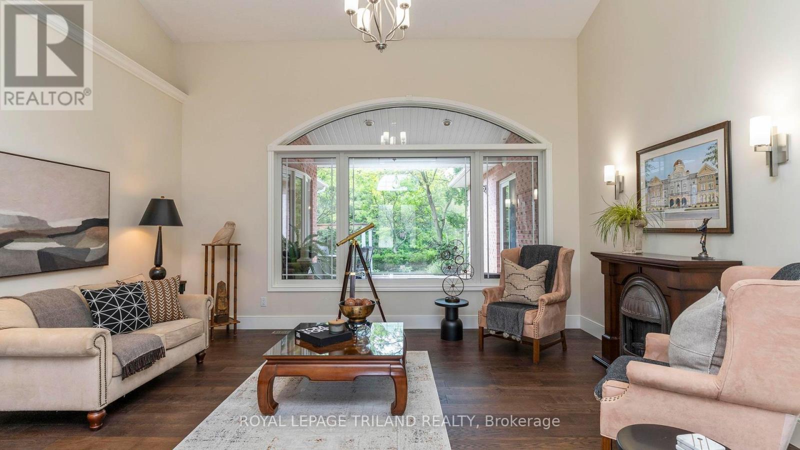 42707 Meadow Wood Lane, Central Elgin, Ontario  N0L 2L0 - Photo 8 - X12215118