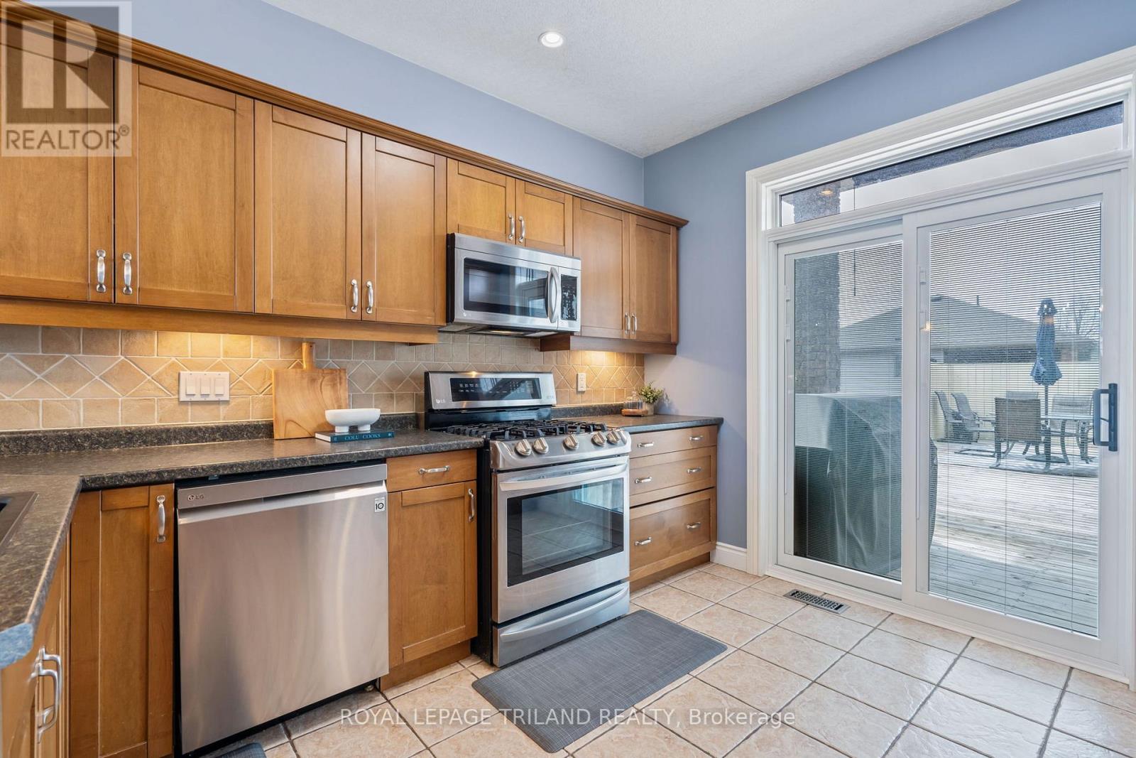 30 Hagerman Crescent, St. Thomas, Ontario  N5R 6K2 - Photo 14 - X12215170