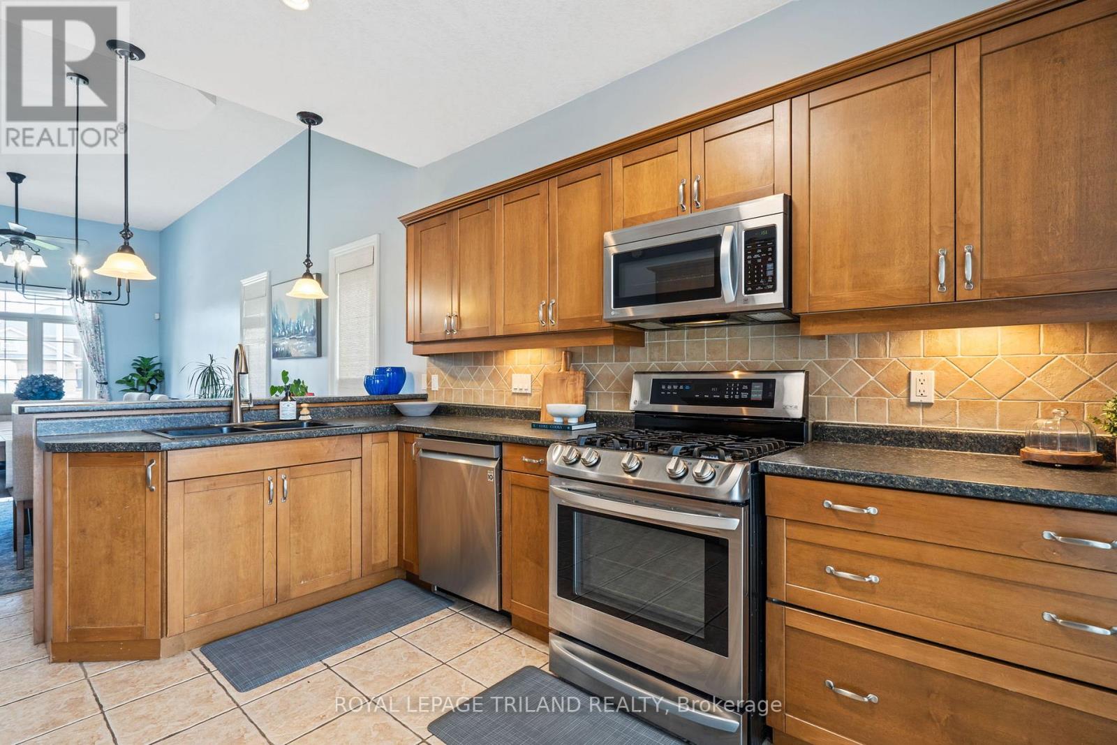30 Hagerman Crescent, St. Thomas, Ontario  N5R 6K2 - Photo 16 - X12215170
