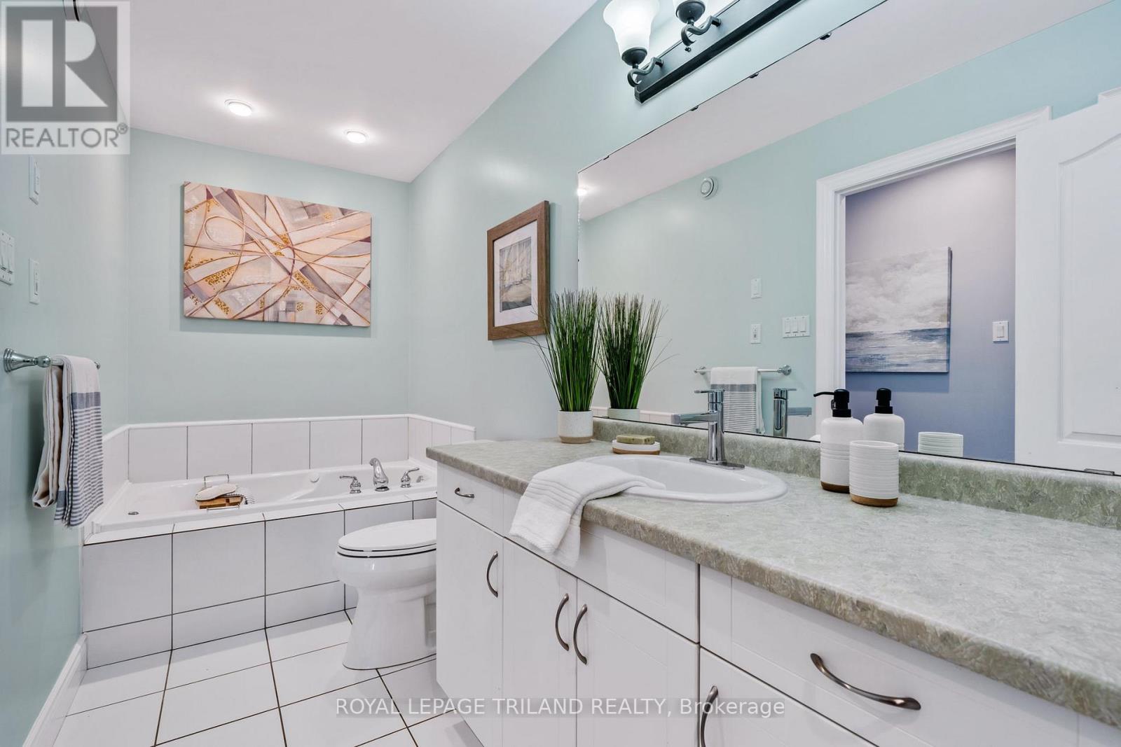 30 Hagerman Crescent, St. Thomas, Ontario  N5R 6K2 - Photo 27 - X12215170