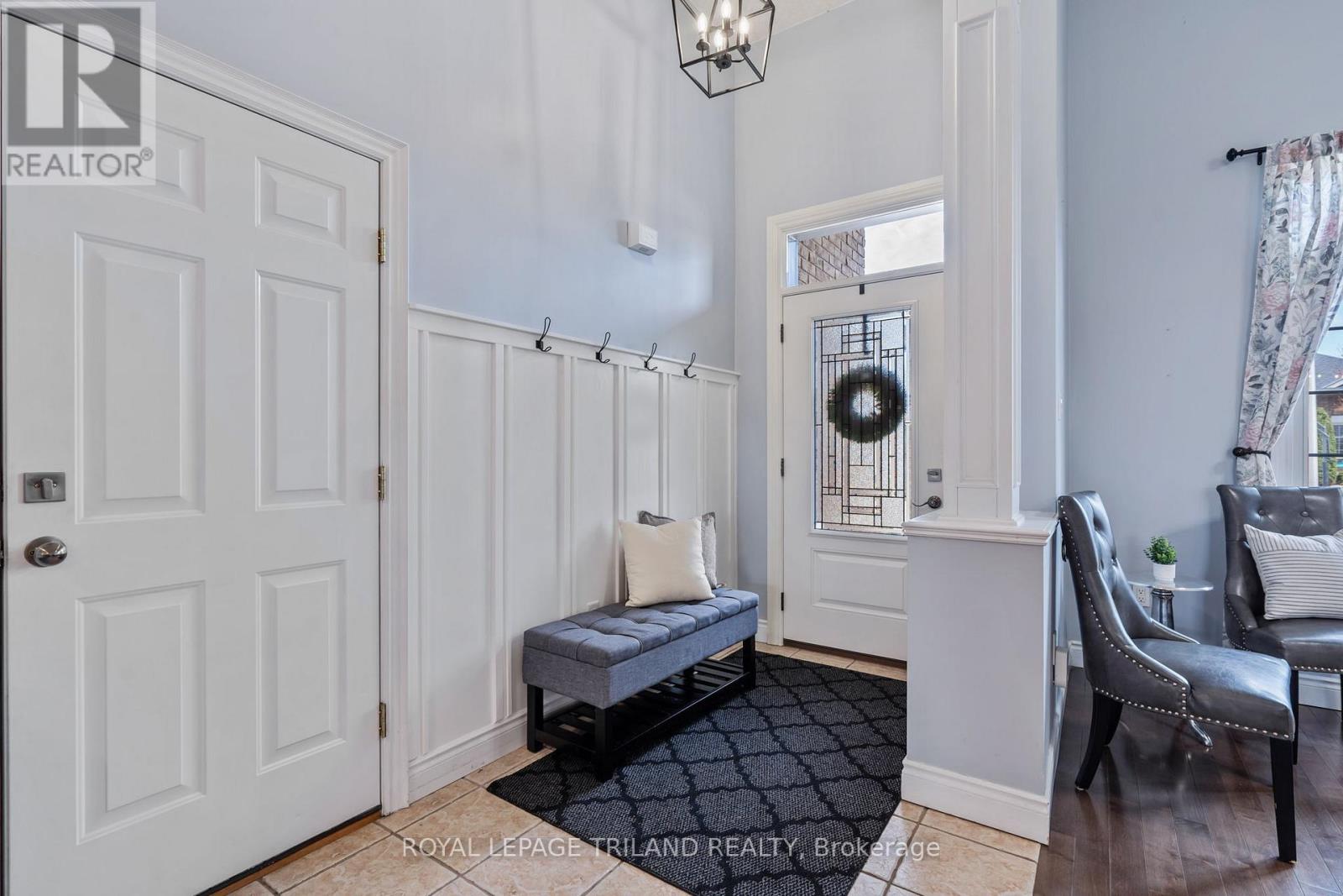 30 Hagerman Crescent, St. Thomas, Ontario  N5R 6K2 - Photo 4 - X12215170
