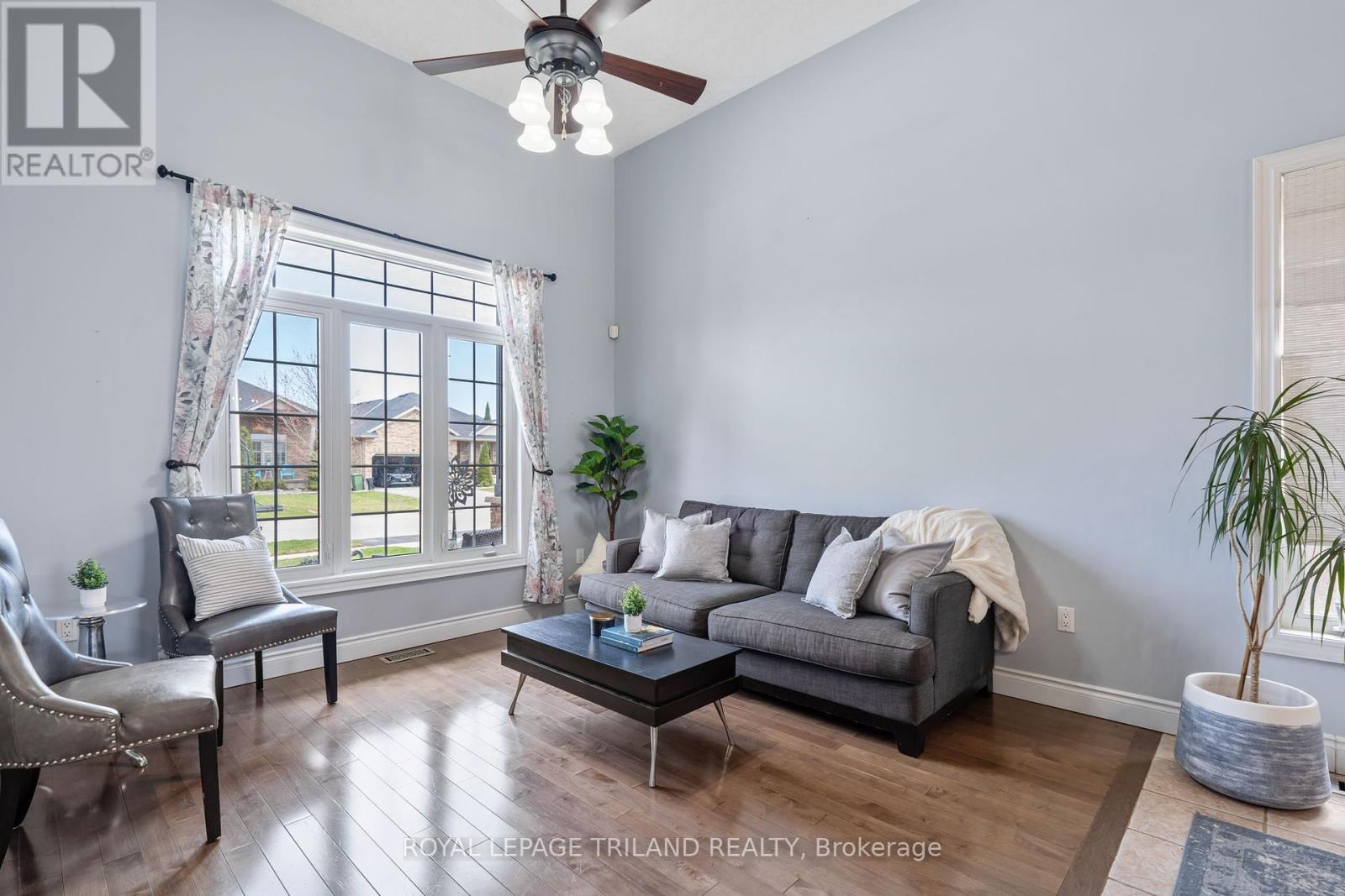 30 Hagerman Crescent, St. Thomas, Ontario  N5R 6K2 - Photo 6 - X12215170