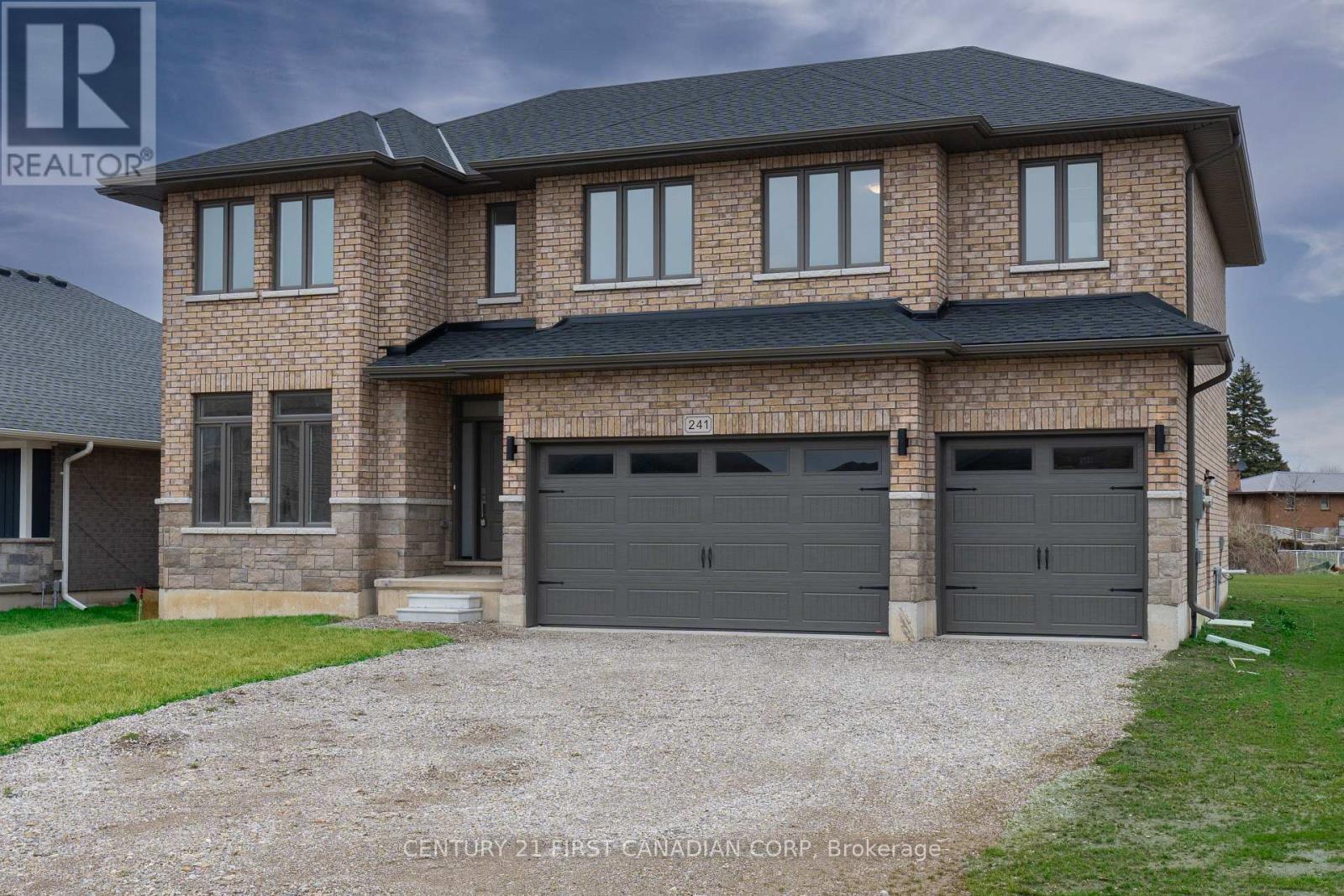241 Leitch Street, Dutton/dunwich, Ontario  N0L 1J0 - Photo 2 - X12215176