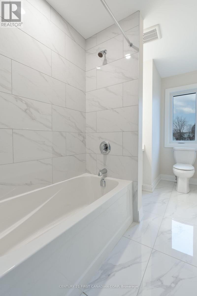 241 Leitch Street, Dutton/dunwich, Ontario  N0L 1J0 - Photo 29 - X12215176