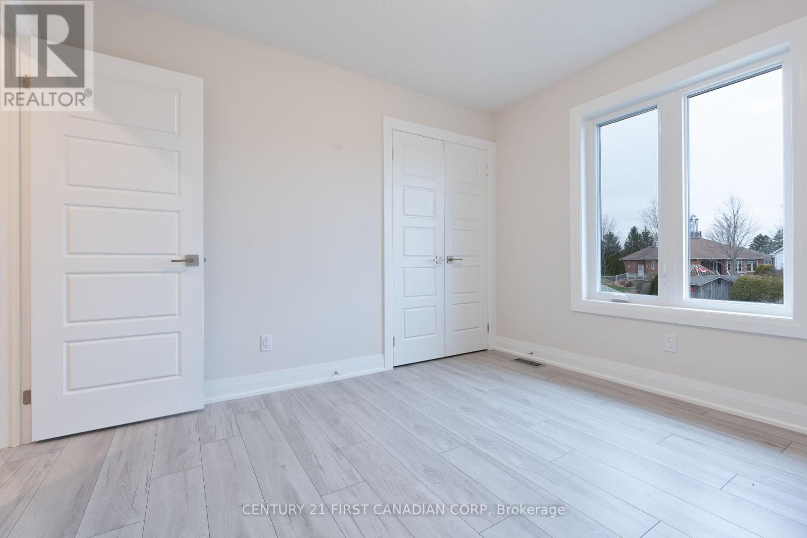 241 Leitch Street, Dutton/dunwich, Ontario  N0L 1J0 - Photo 34 - X12215176