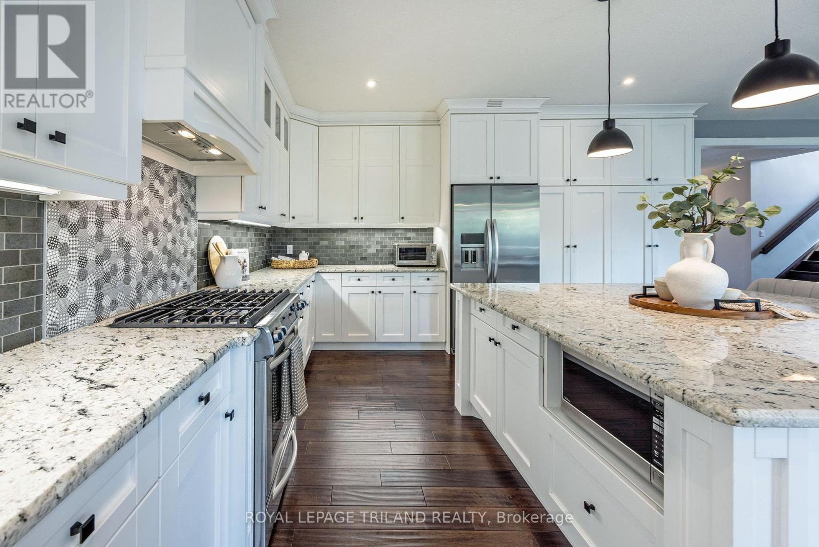 Photo 17 of 44 for 1044 Medway Park Drive