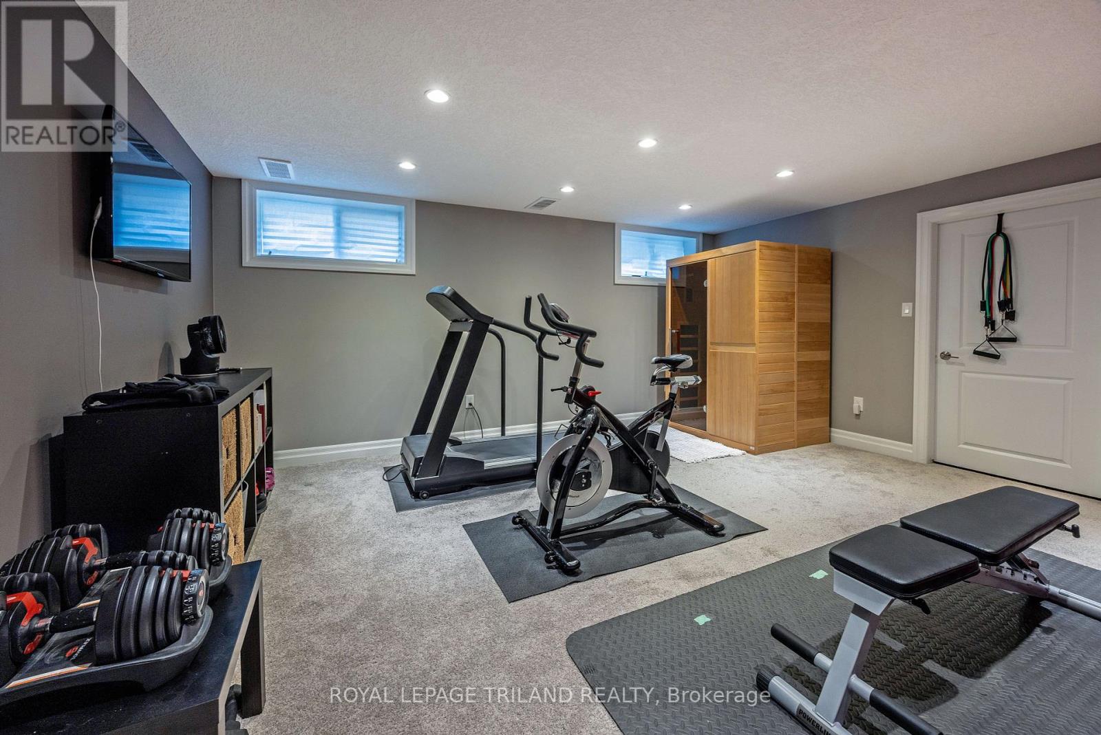 Photo 32 of 44 for 1044 Medway Park Drive